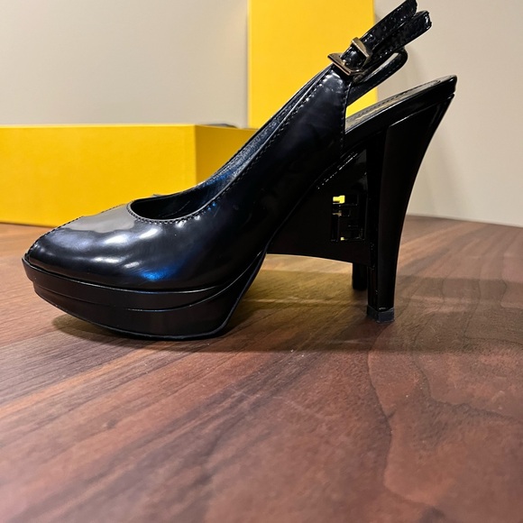 Fendi Platform Slingback Heel - Picture 6 of 11